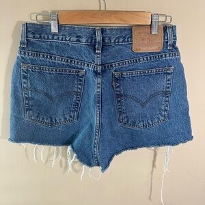 Vintage Levi’s 512 Cut Off High Waist Shorts size 28? Loose fit
